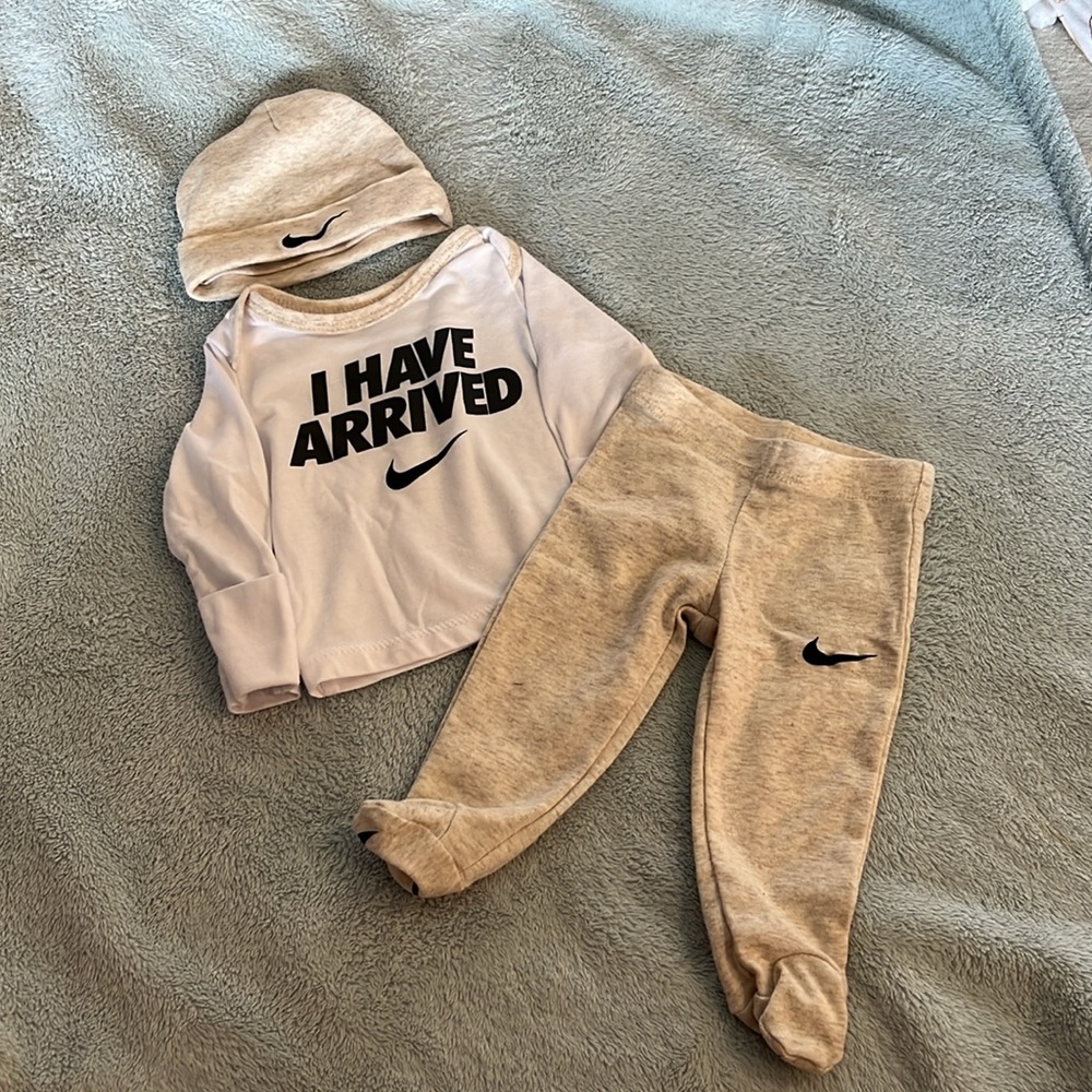 Newborn Nike outfit